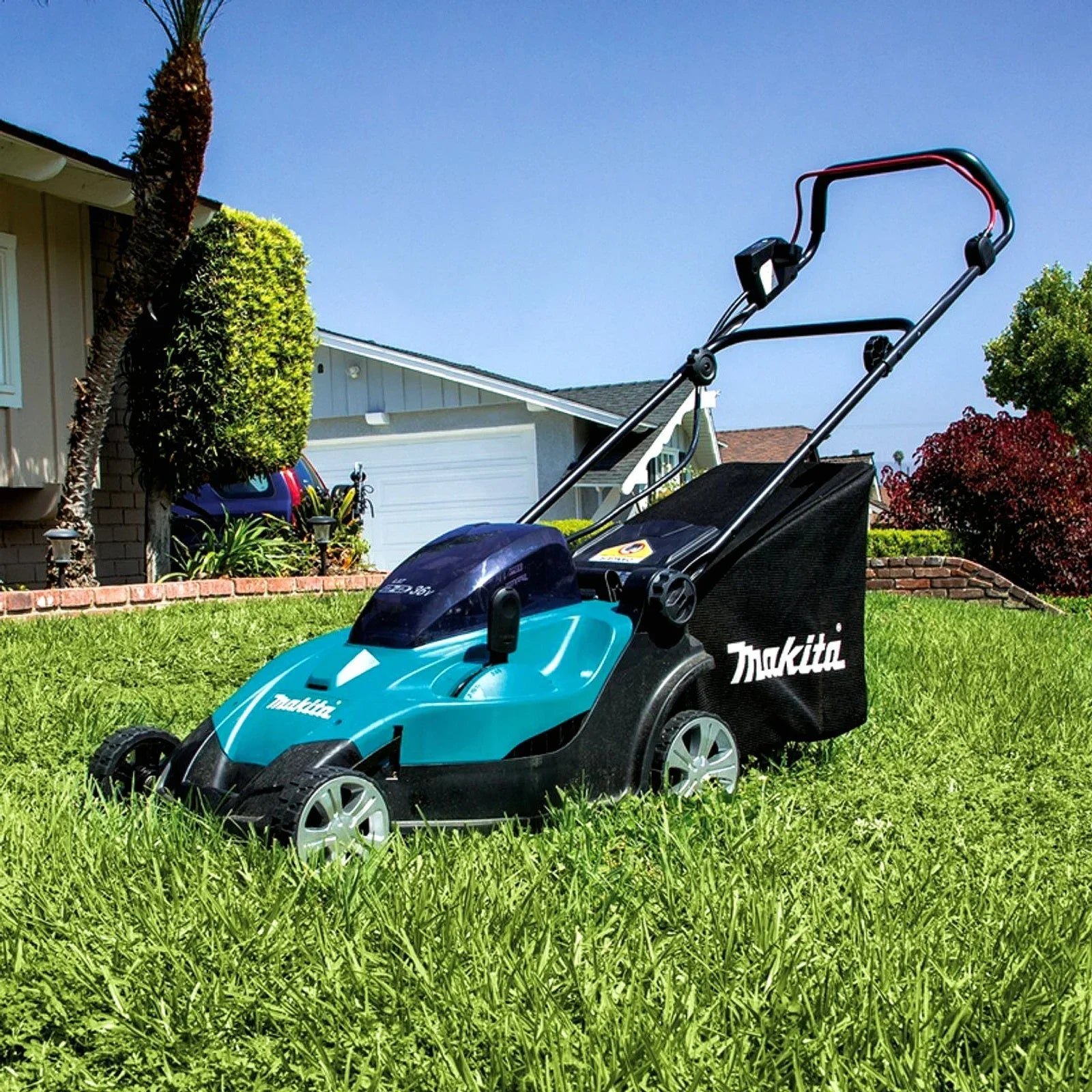 Makita 18V X2 (36V) LXT Cordless 17-Inch Residential Lawn Mower, Tool Only (XML02Z) - Image 4